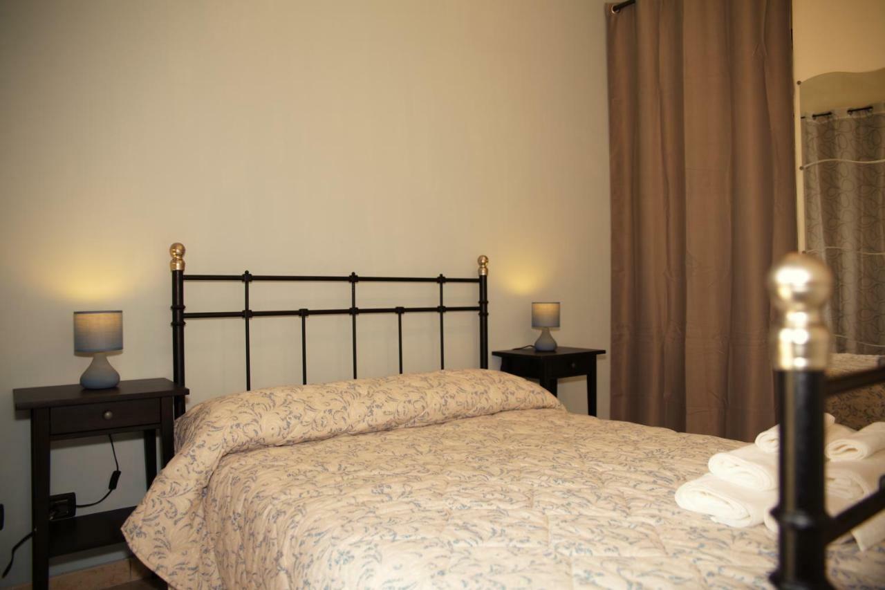 Bnb Donnalaura Carini Exteriér fotografie