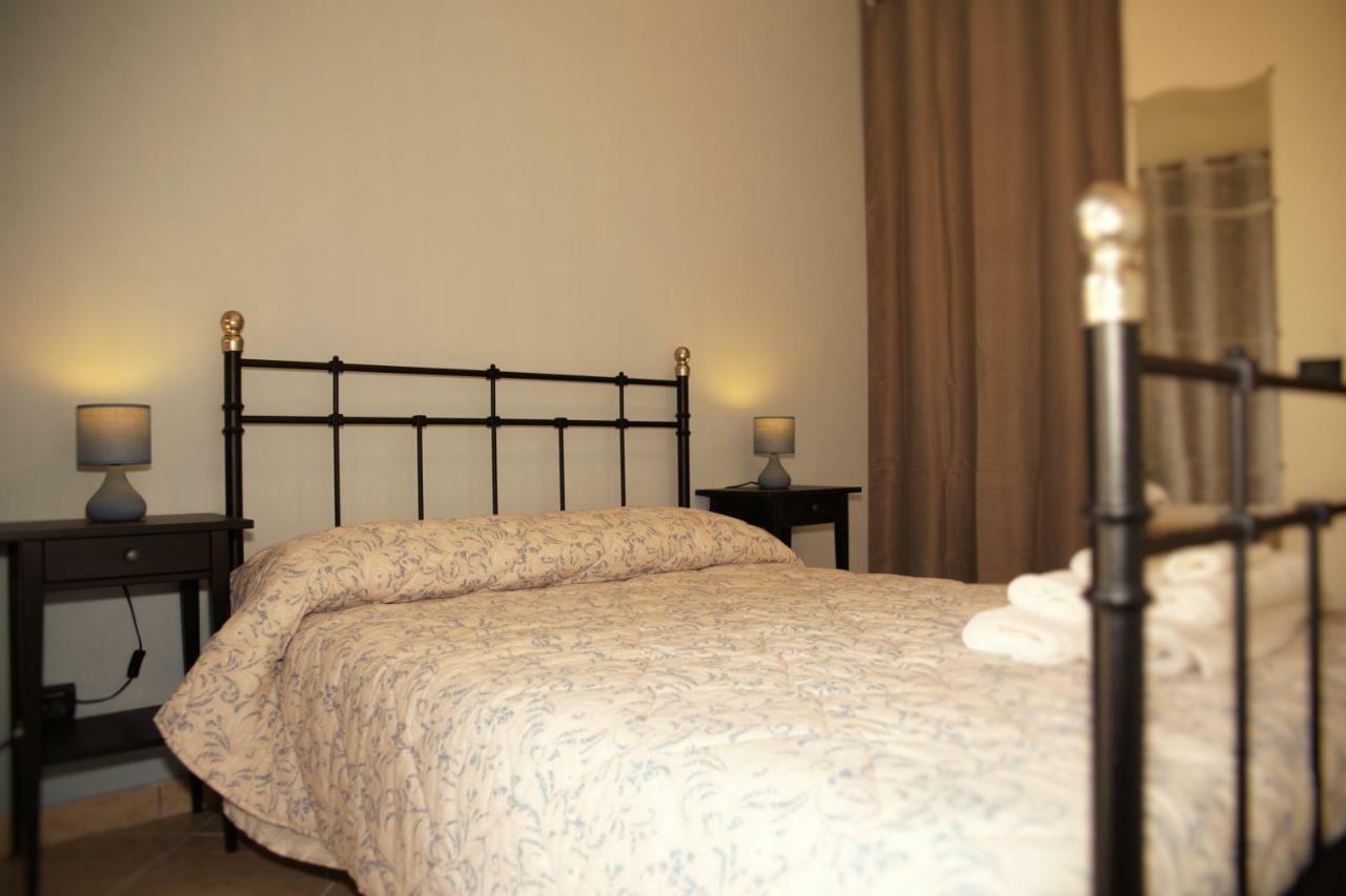 Bnb Donnalaura Carini Exteriér fotografie